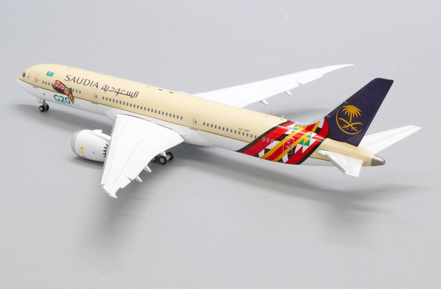 JC WINGS B787-9 SAUDI ARABIAN AIRLINES "G20 SAUDI ARABIA 2020" (FLAP DOWN) REG: HZ-ARF