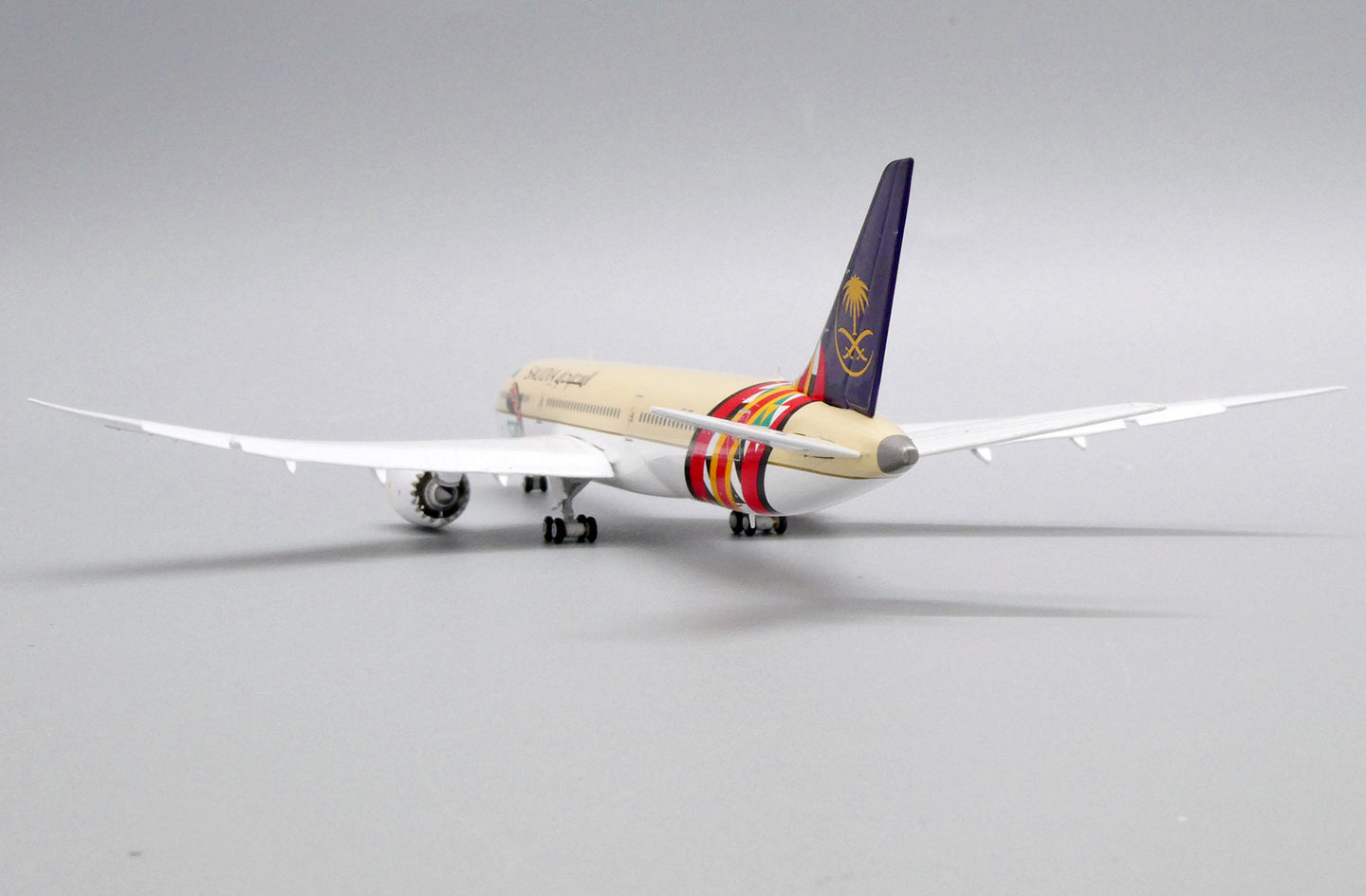 JC WINGS B787-9 SAUDI ARABIAN AIRLINES "G20 SAUDI ARABIA 2020" (FLAP DOWN) REG: HZ-ARF