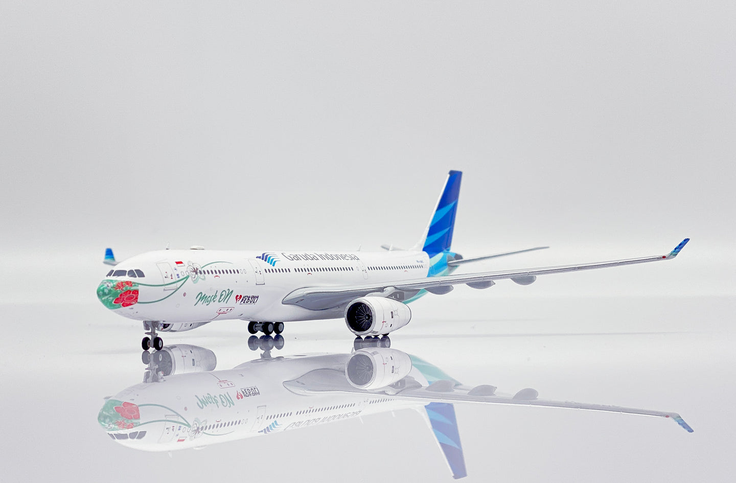 JC WINGS A330-300 GARUDA INDONESIA "MASK ON" REG: PK-GHC