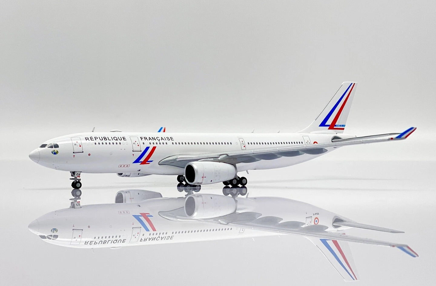 JCWINGS A330-200 FRENCH AIR FORCE REG: F-UJCS
