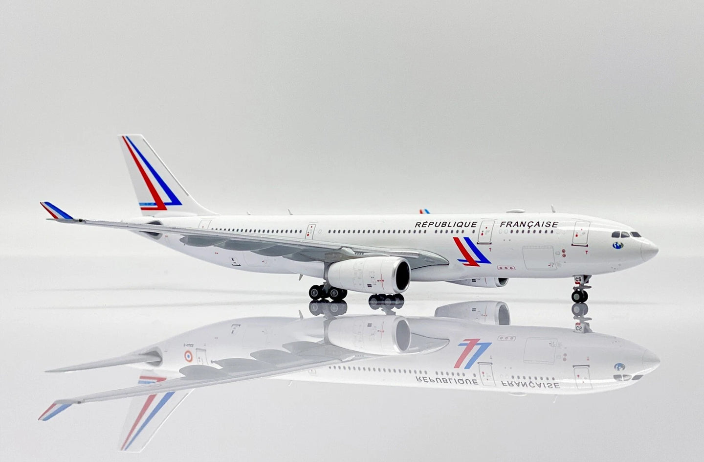 JCWINGS A330-200 FRENCH AIR FORCE REG: F-UJCS