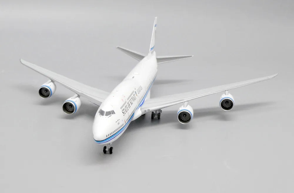 JC WINGS LH4227 1/400 B747-8(BBJ) KUWAIT GOVERNMENT REG: 9K-GAA