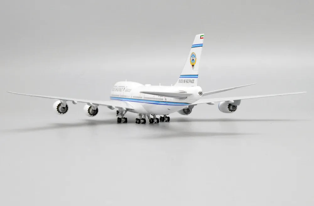 JC WINGS LH4227 1/400 B747-8(BBJ) KUWAIT GOVERNMENT REG: 9K-GAA