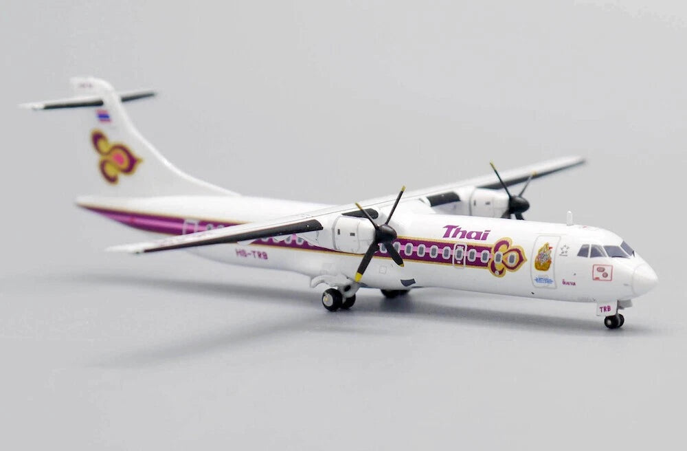 JCWINGS ATR 72-200 THAI AIRWAYS REG: HS-TRB