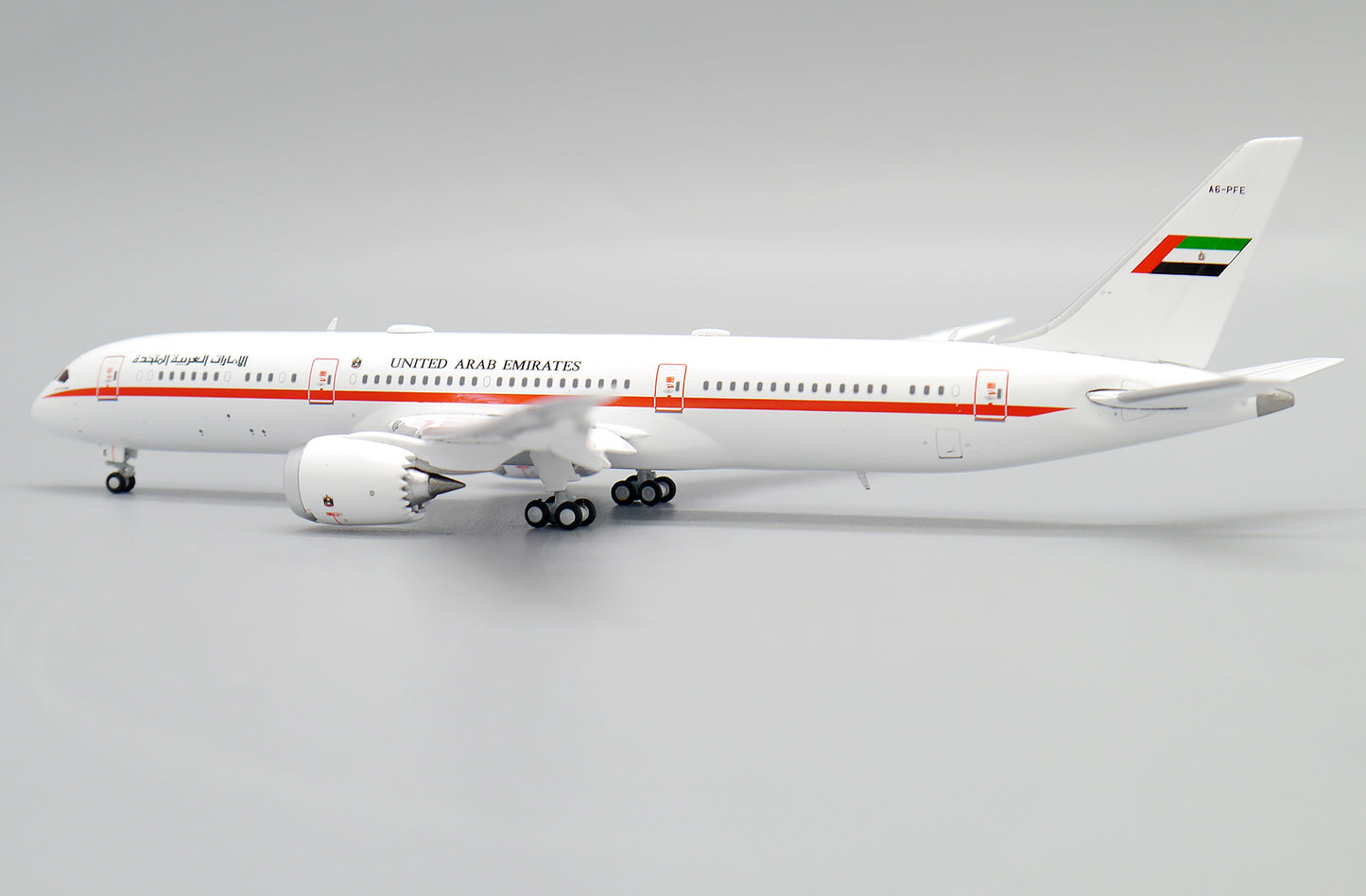 JC WINGS B787-9 UAE ABU DHABI (FLAPS DOWN) REG: A6-PFE