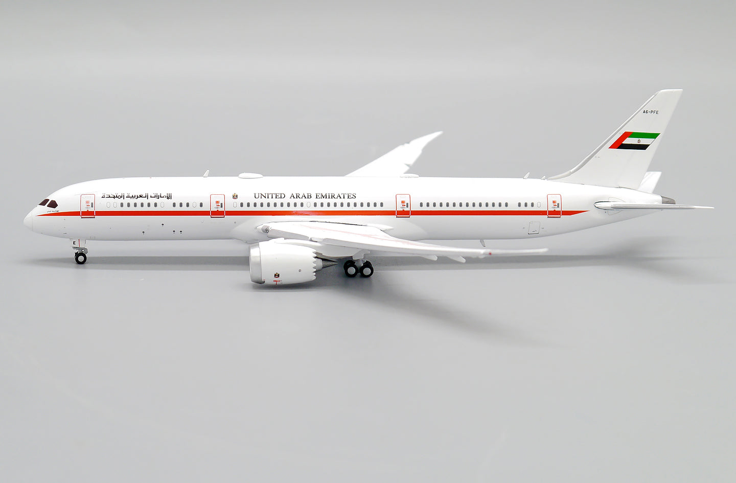 JC WINGS B787-9 UAE ABU DHABI (FLAPS DOWN) REG: A6-PFE