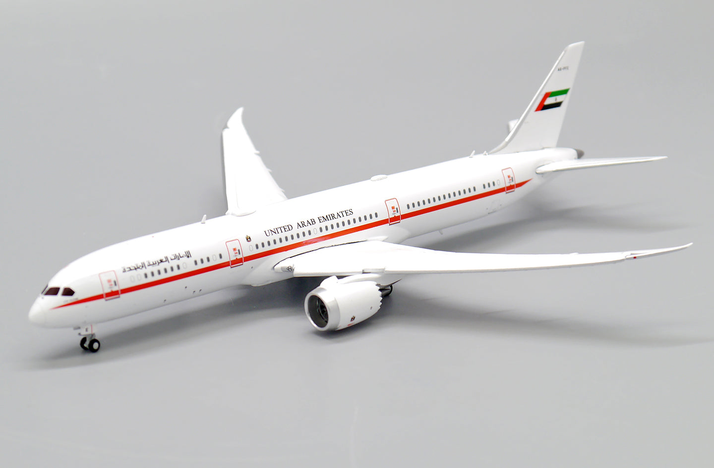 JC WINGS B787-9 UAE ABU DHABI (FLAPS DOWN) REG: A6-PFE