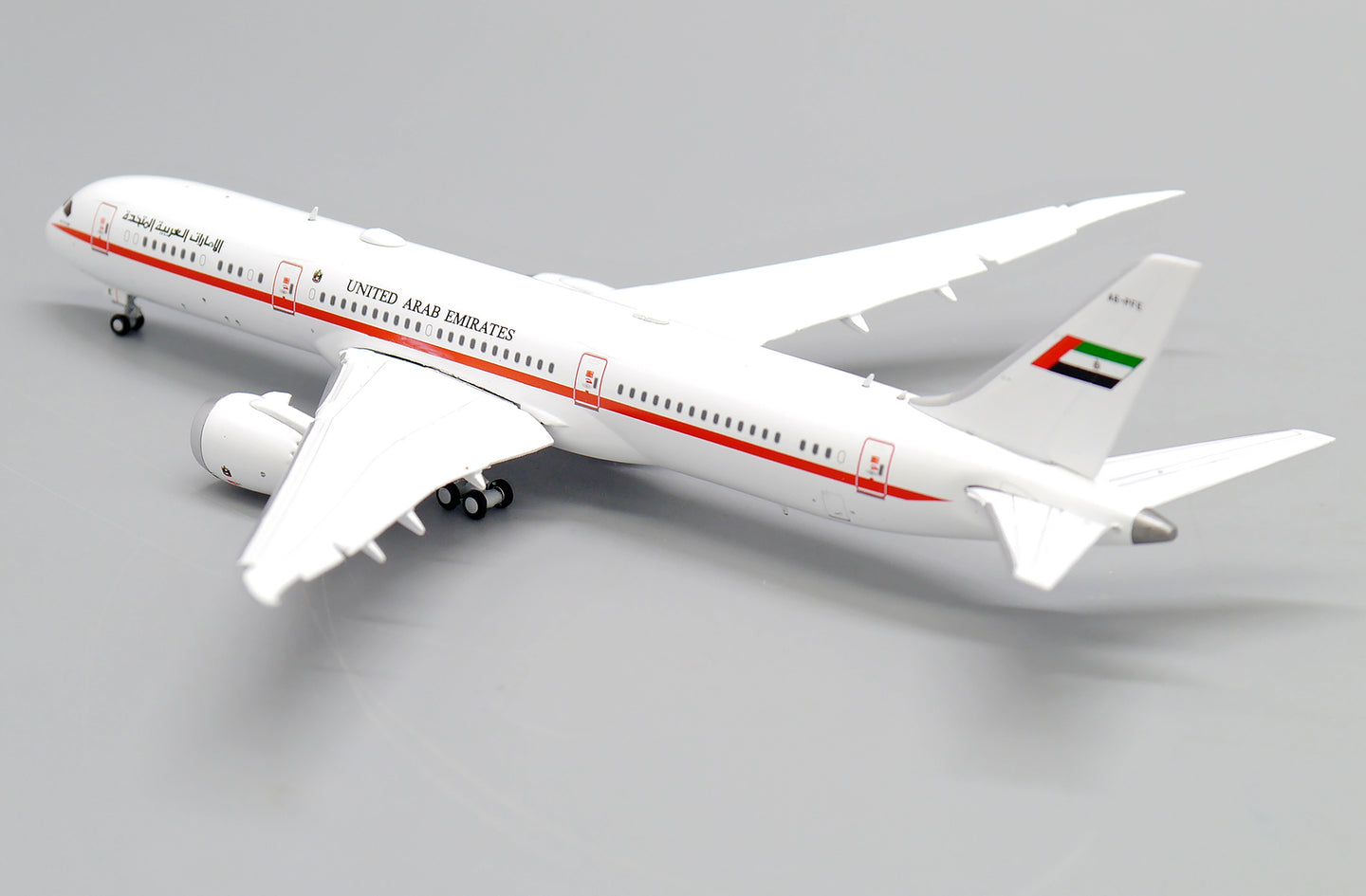 JC WINGS B787-9 UAE ABU DHABI (FLAPS DOWN) REG: A6-PFE