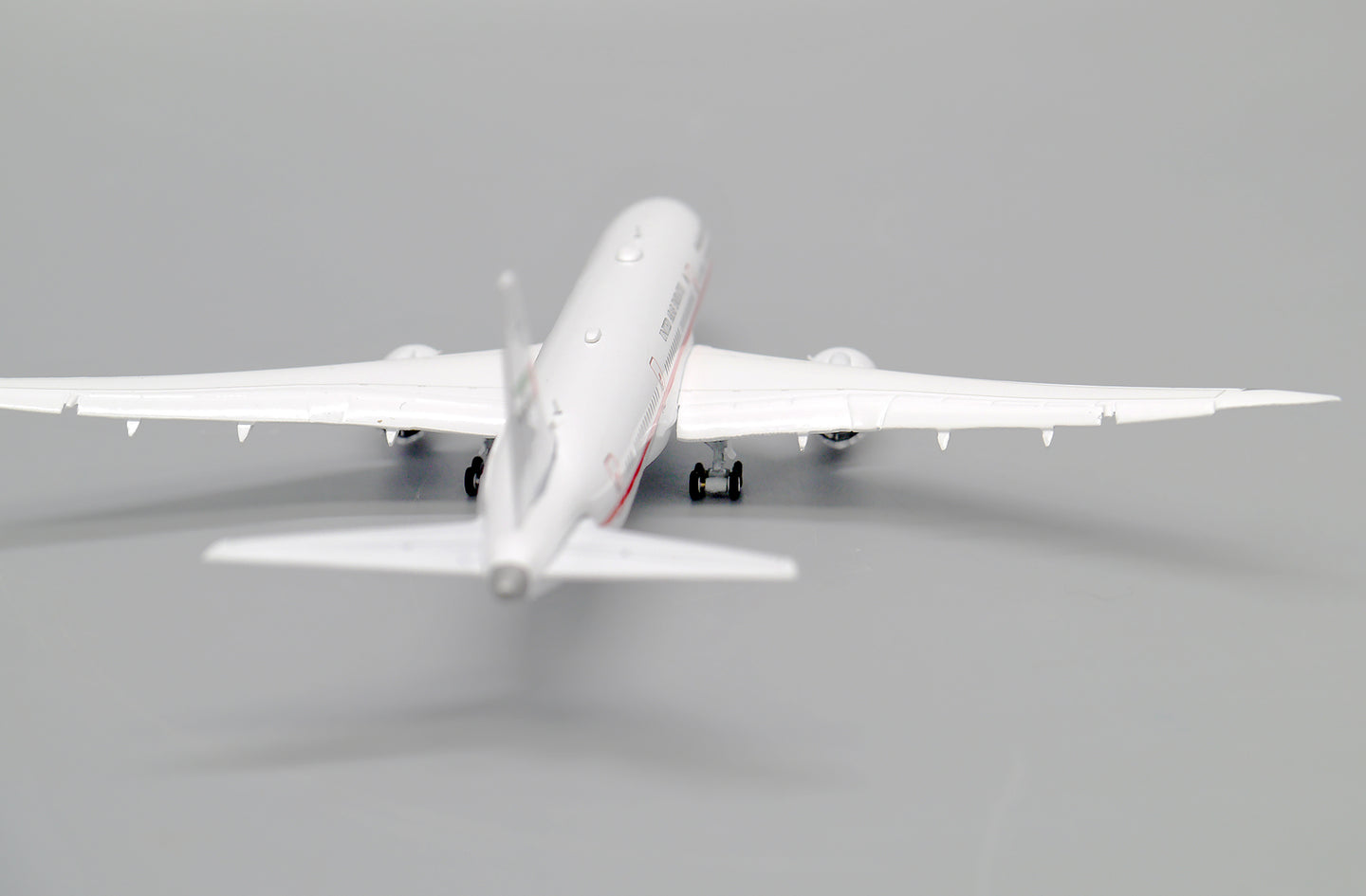 JC WINGS B787-9 UAE ABU DHABI (FLAPS DOWN) REG: A6-PFE