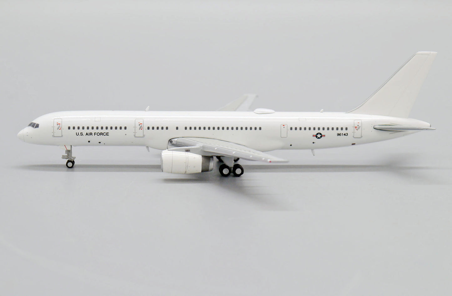 JC WINGS BOEING C-32B USAF REG: 99-6143