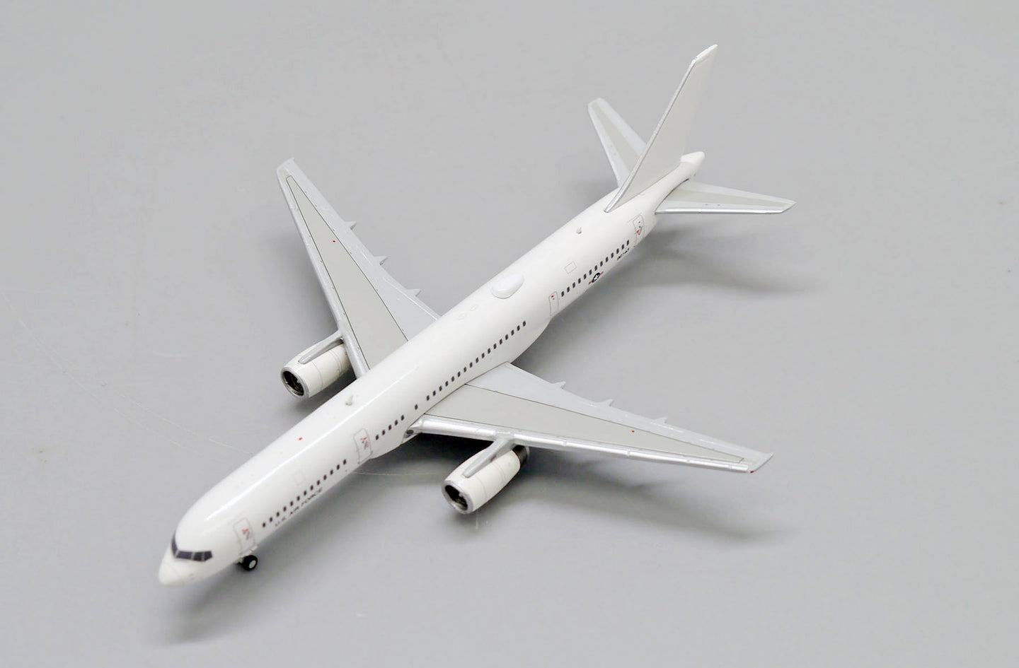 JC WINGS BOEING C-32B USAF REG: 99-6143