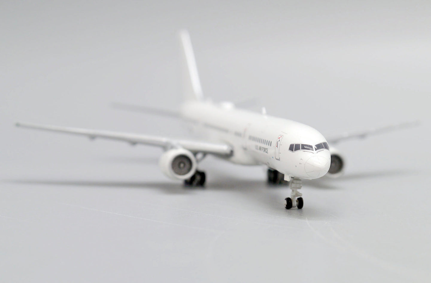 JC WINGS BOEING C-32B USAF REG: 99-6143