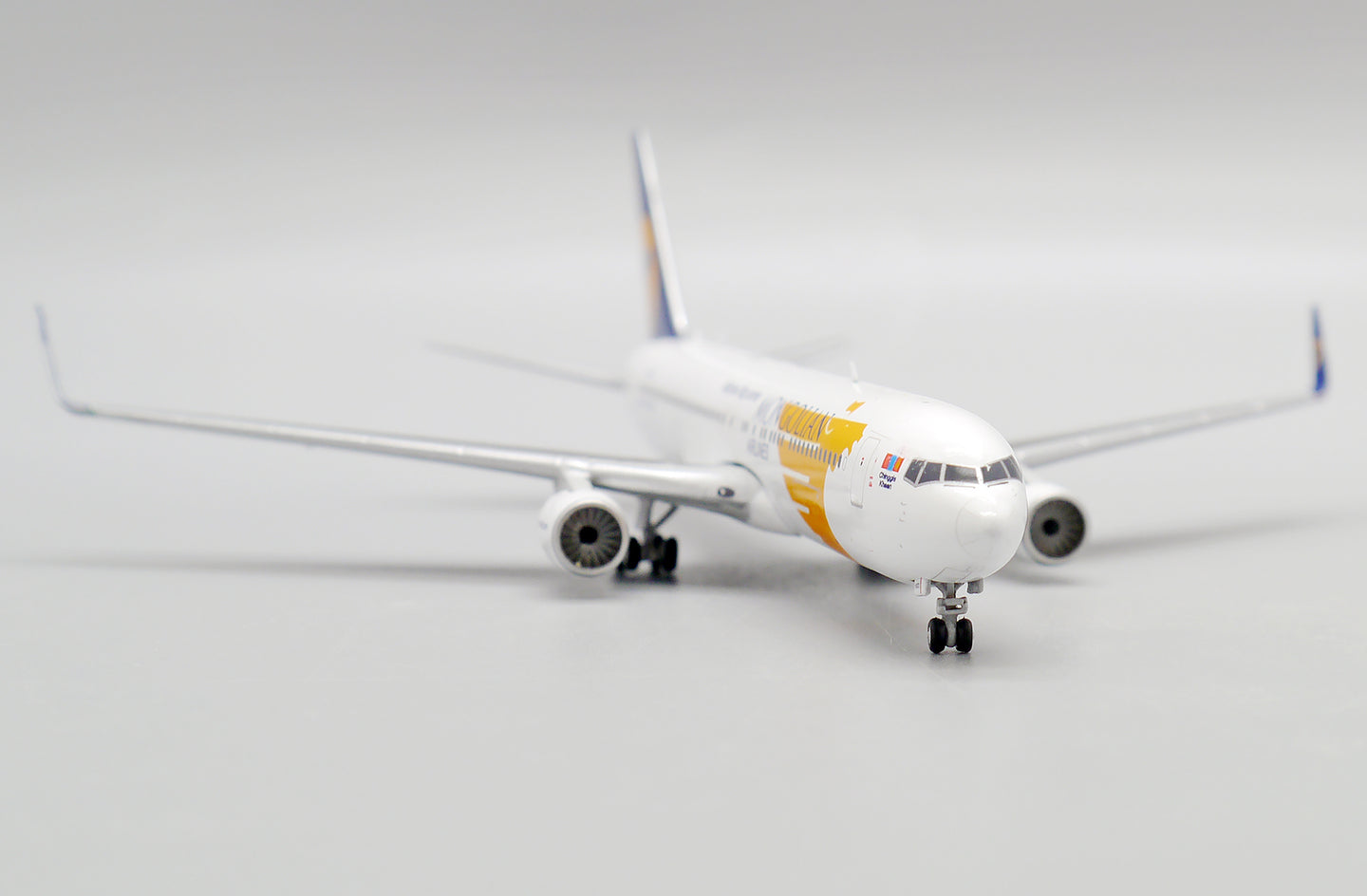 JC WINGS B767 MIAT MONGOLIAN AIRLINES REG: JU-1021