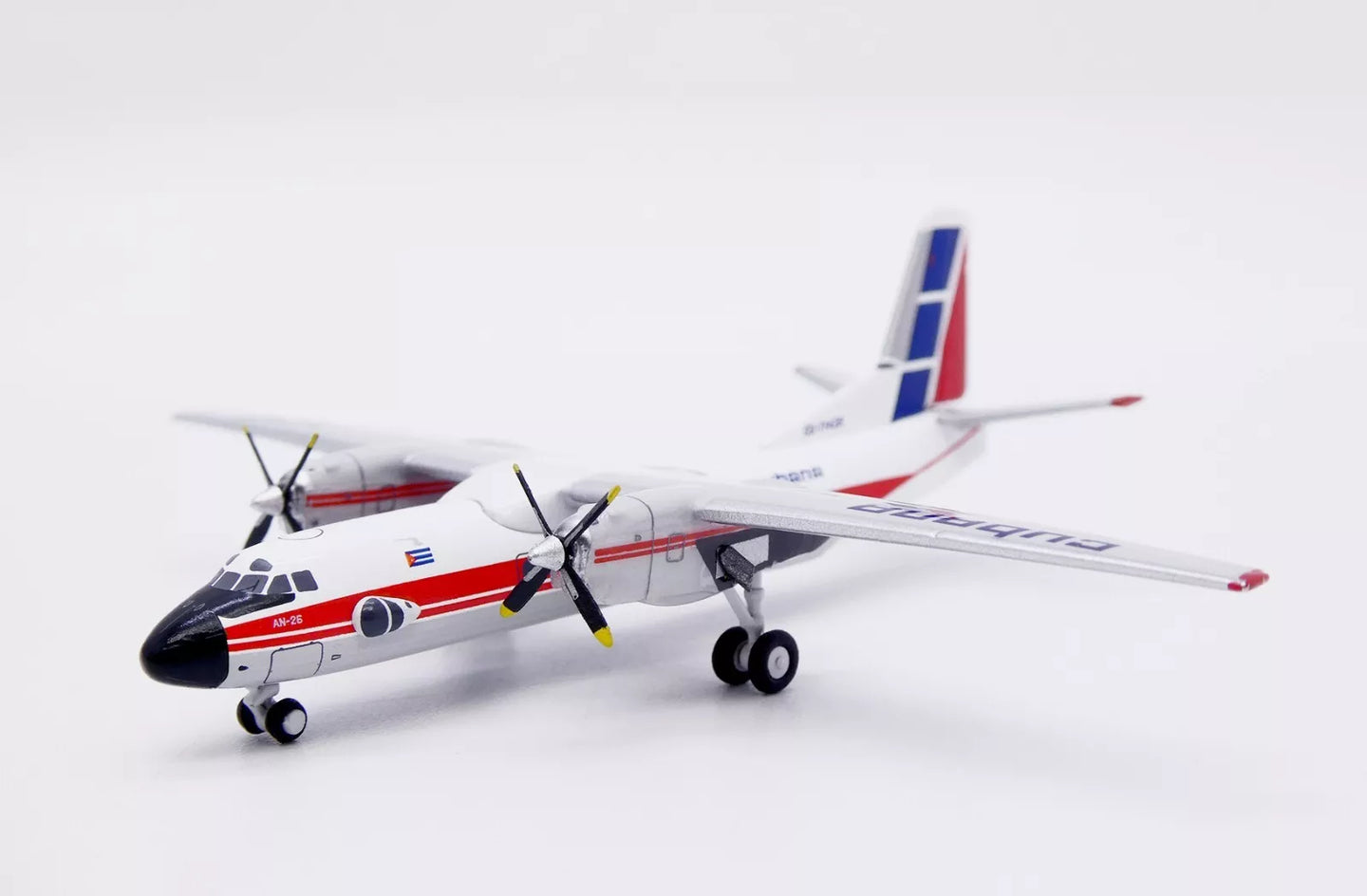 JC WINGS ANTONOV AN-26 CUBANA REG: CU-T1425