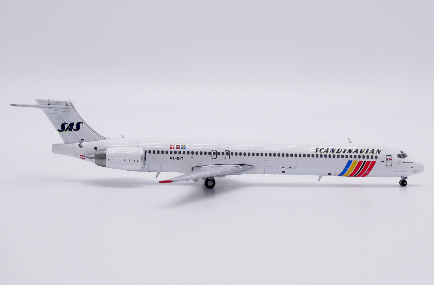 JC WINGS MD-90 SCANDINAVIAN AIRLINES (SAS) REG: OY-KIM