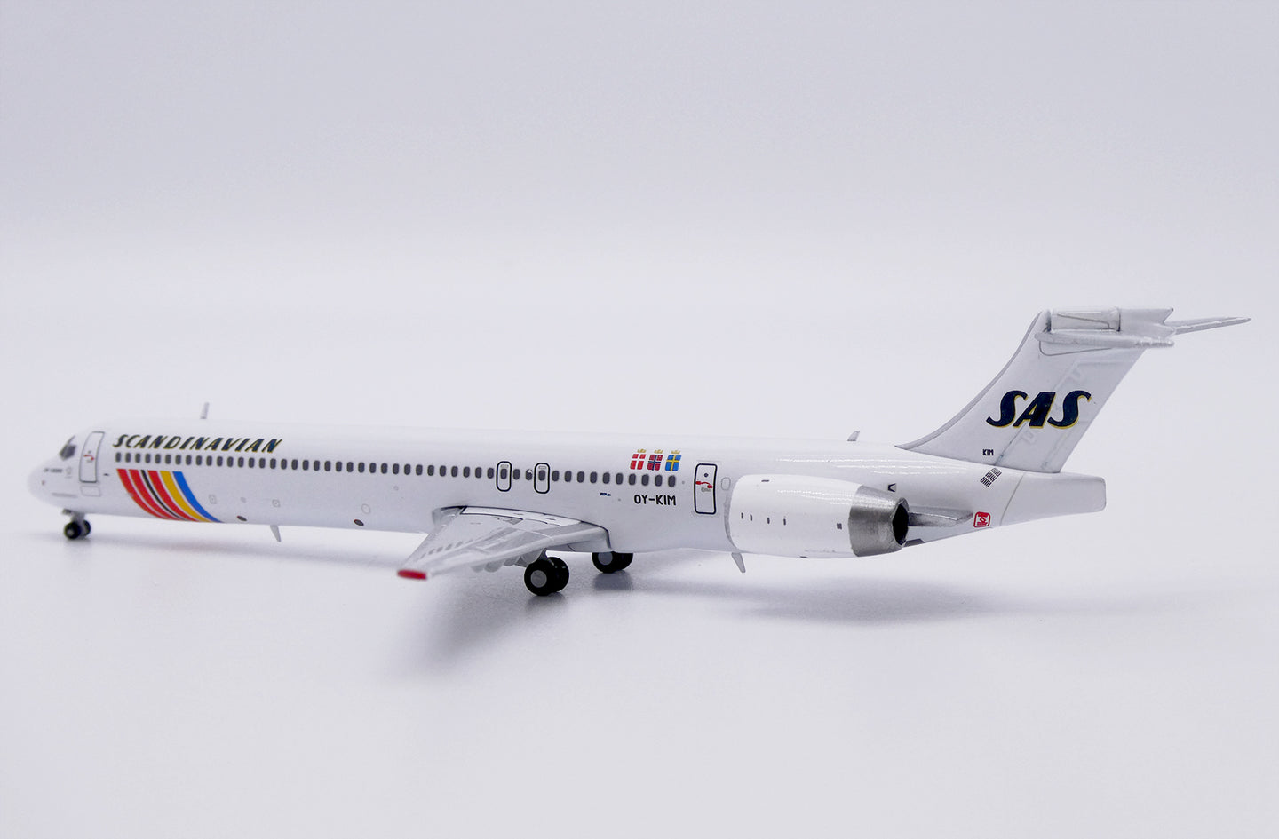 JC WINGS MD-90 SCANDINAVIAN AIRLINES (SAS) REG: OY-KIM