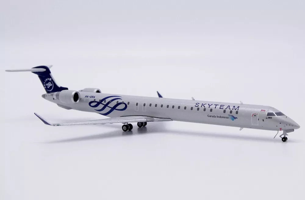 JC WINGS CRJ-1000ER SKYTEAM GARUDA INDONESIA REG: PK-GRA