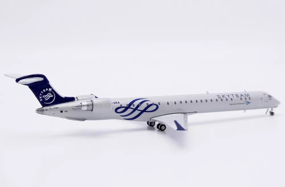 JC WINGS CRJ-1000ER SKYTEAM GARUDA INDONESIA REG: PK-GRA