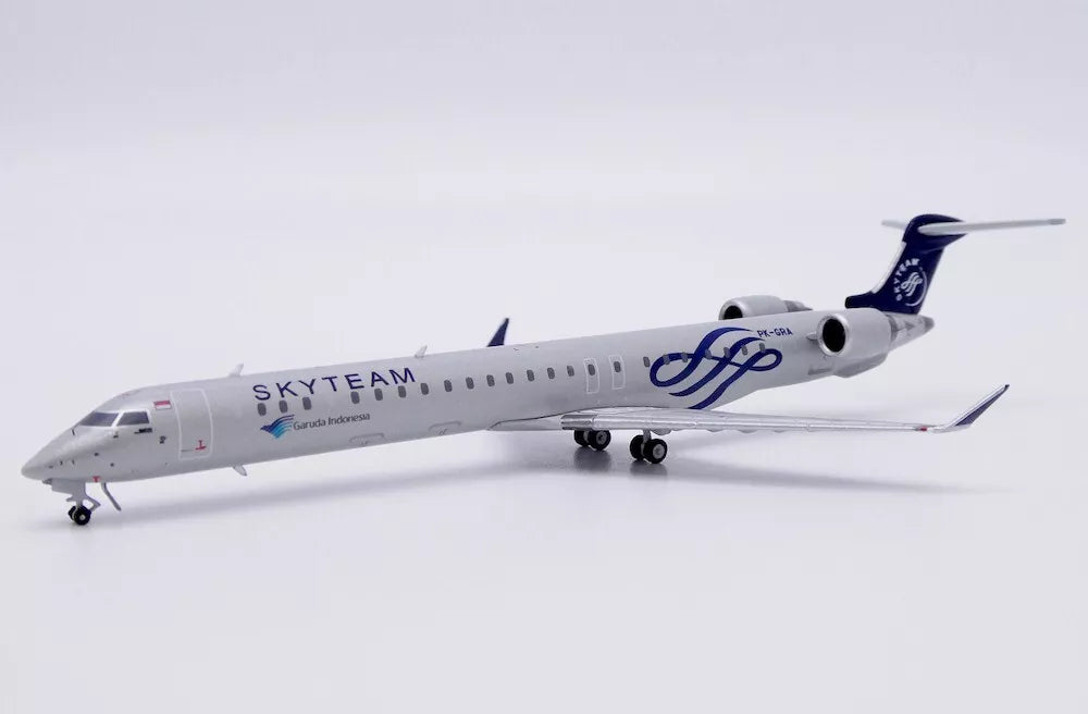 JC WINGS CRJ-1000ER SKYTEAM GARUDA INDONESIA REG: PK-GRA