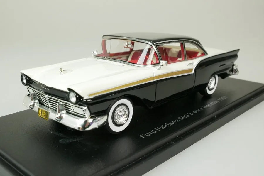 NEO MODELS 1957 FORD FAIRLANE 500 HARDTOP