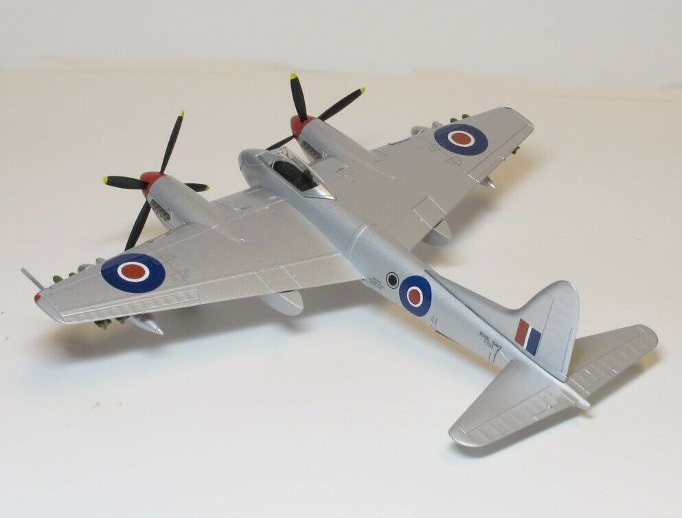 OXFORD DIECAST DH103 SEA HORNET F20 TT193 ROYAL NAVY