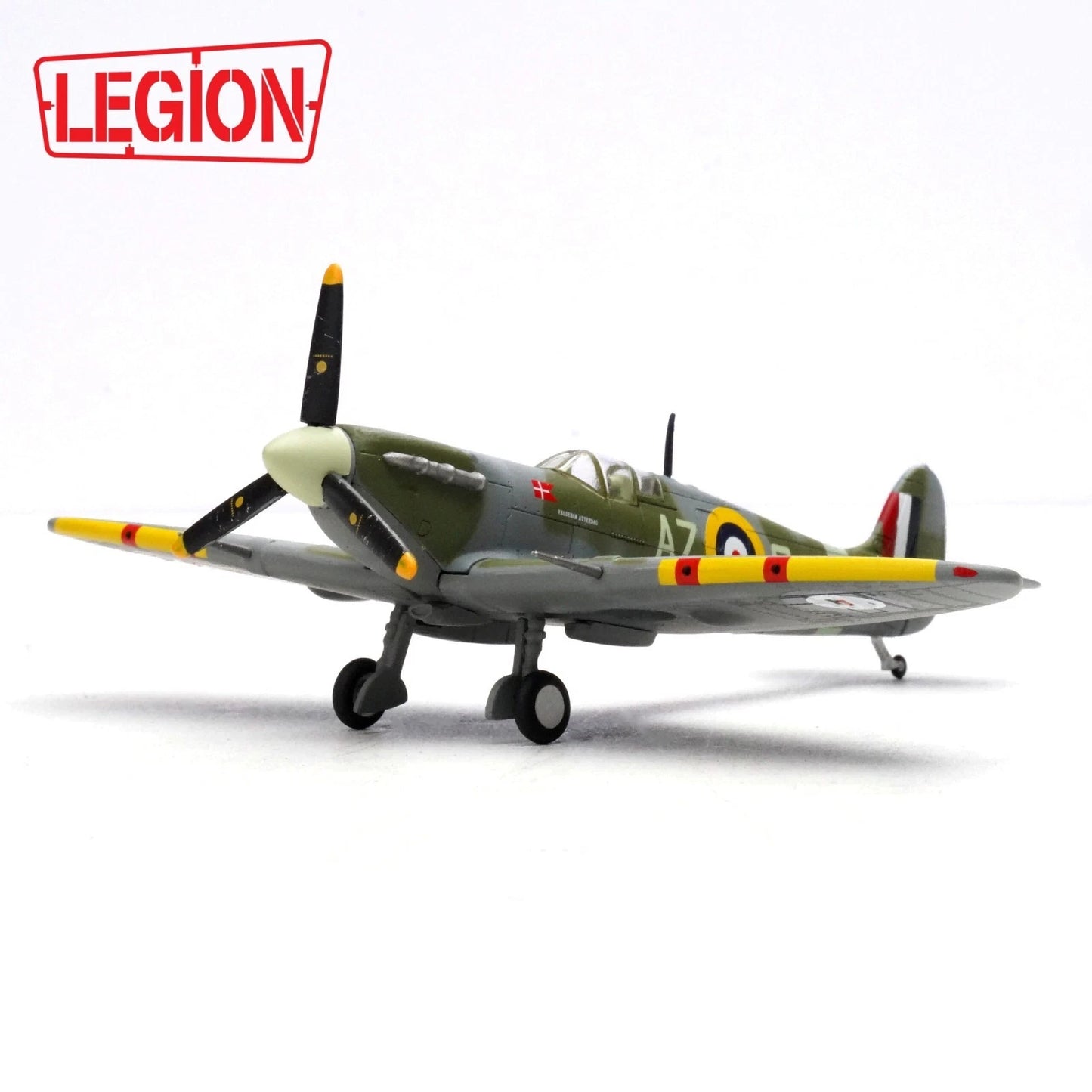 PANZERKAMPF SUPERMARINE SPITFIRE MKVB BL924/AZ-G 234 SQN RAF FLOWN BY P/O AXEL A.SVENDSEN TANGMERE 1942