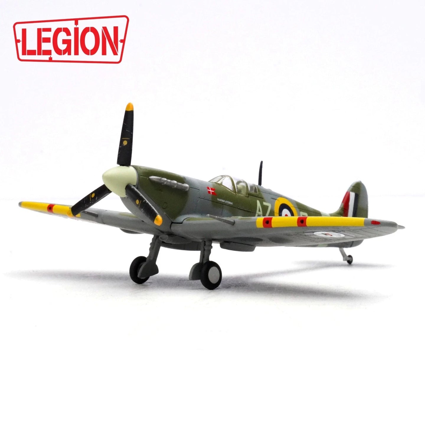 PANZERKAMPF SUPERMARINE SPITFIRE MKVB BL924/AZ-G 234 SQN RAF FLOWN BY P/O AXEL A.SVENDSEN TANGMERE 1942