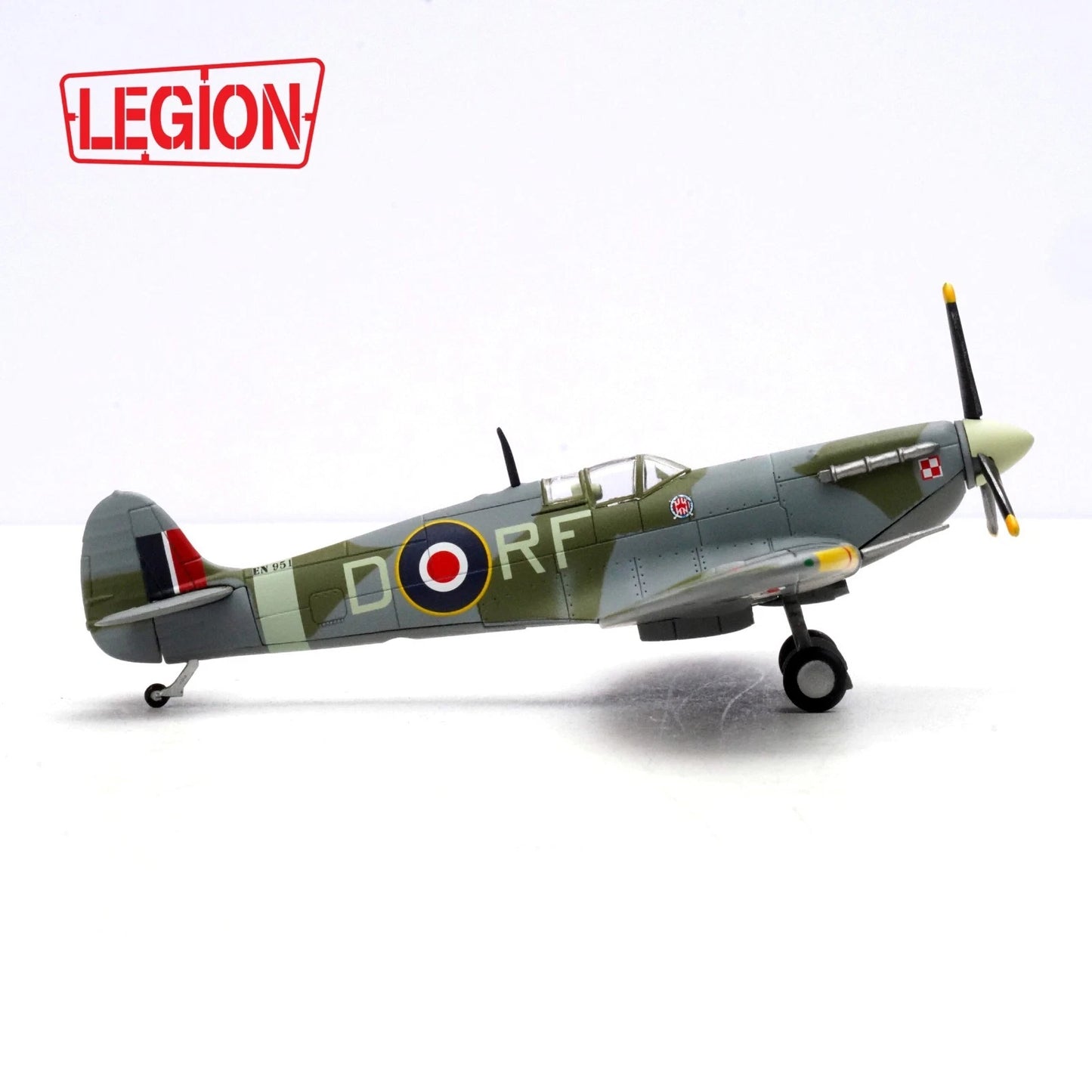 PANZERKAMPF SPITFIRE MK.VB EN951 RF.D NO.303 SQN RAF SEPT 1942 S/LDR JAN ZUMBACH
