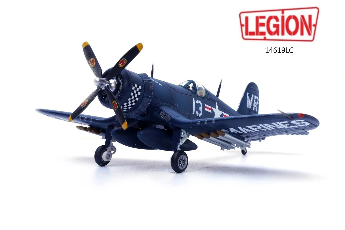 PANZERKAMPF F4U-4 CORSAIR USNAVY BU.NR. 97208 WR-13 OF VMA-312 USS BATAAN 1952