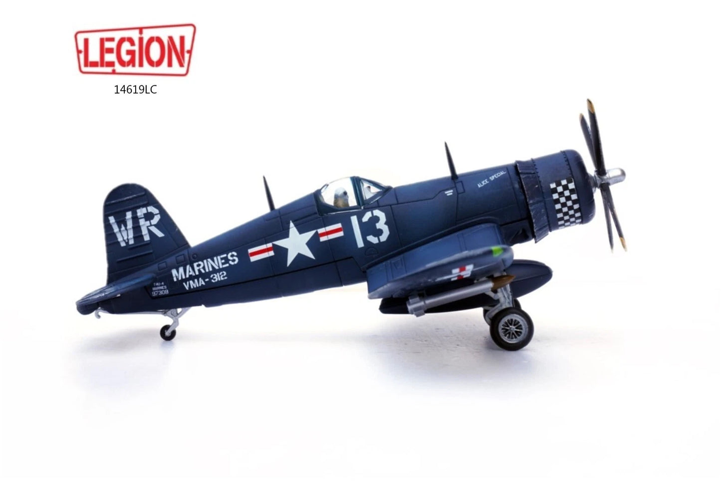 PANZERKAMPF F4U-4 CORSAIR USNAVY BU.NR. 97208 WR-13 OF VMA-312 USS BATAAN 1952