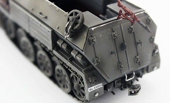 PRECISION MODEL ART WW2 GERMAN ARMY HALF TRACK