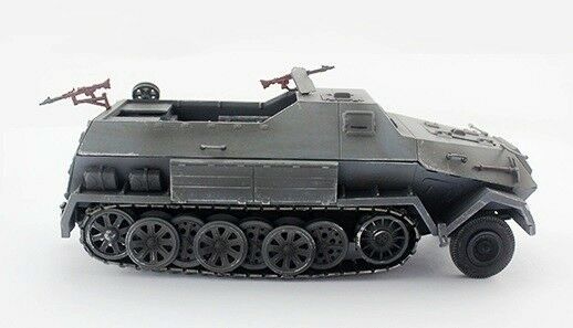 PRECISION MODEL ART WW2 GERMAN ARMY HALF TRACK