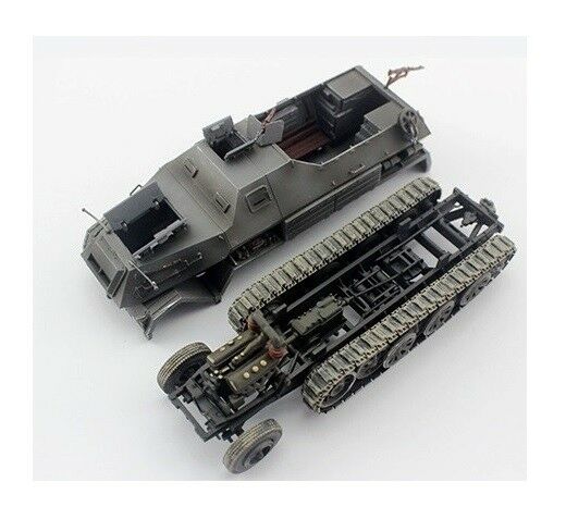 PRECISION MODEL ART WW2 GERMAN ARMY HALF TRACK