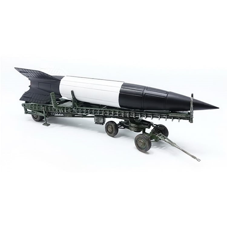PRECISION MODEL ART V2 ROCKET GERMAN ARMY 1945 WITH LAUNCH TRAILER WORLD WAR II