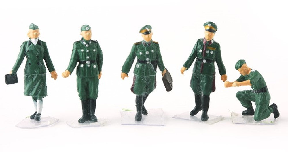 PRECISION MODEL ART GERMAN OFFICER (A)