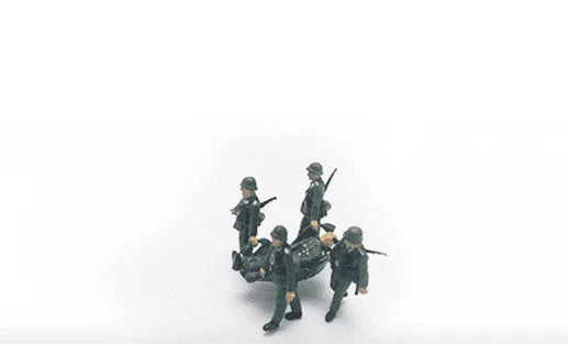 PRECISION MODEL ART GERMAN WOUNDED SOLDIER