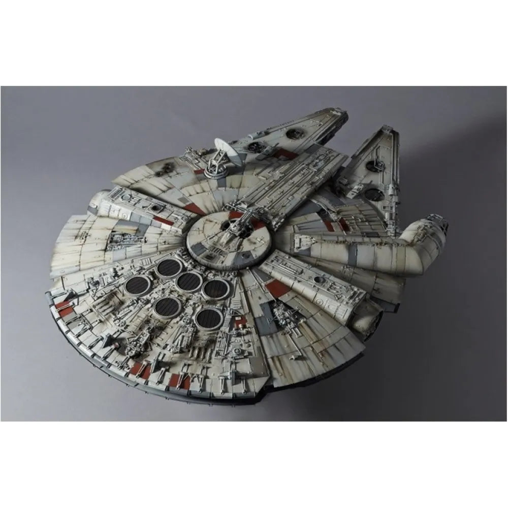 REVELL STAR WARS MILLENNIUM FALCON (PLASTIC KIT)