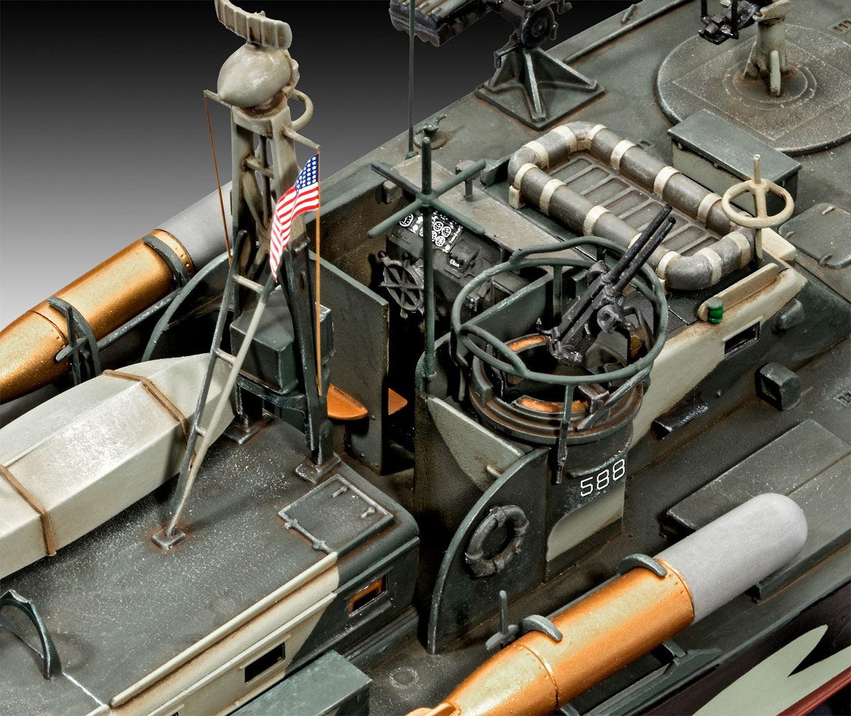 REVELL PATROL TORPEDO BOAT (PLASTIC KIT)