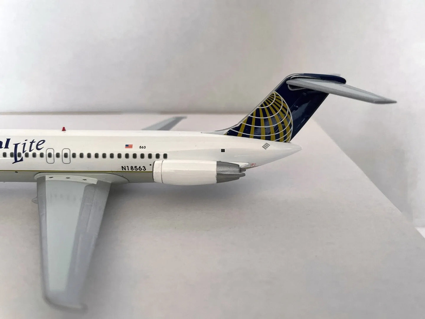 RETRO MODELS DC-9-30 CONTINENTAL LITE REG: N18563