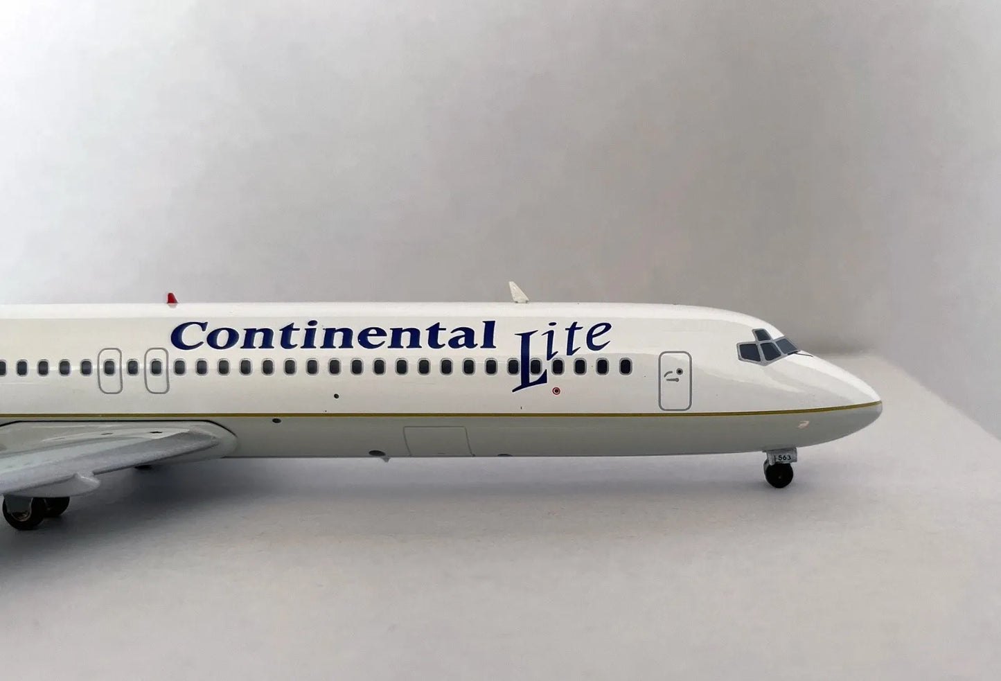 RETRO MODELS DC-9-30 CONTINENTAL LITE REG: N18563