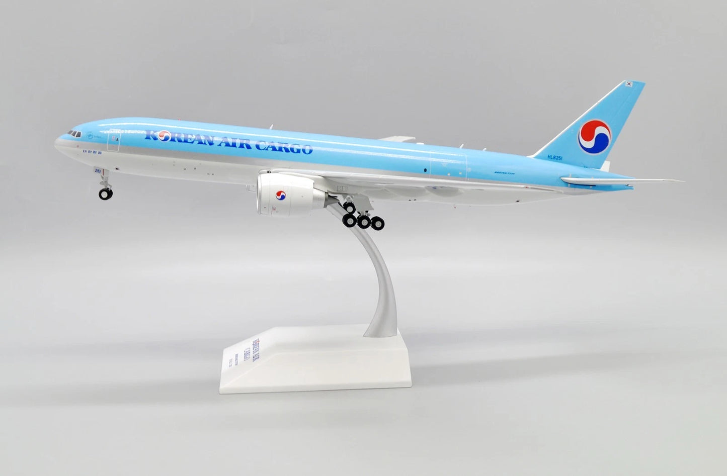JC WINGS B777F KOREAN AIR CARGO REG: HL8251