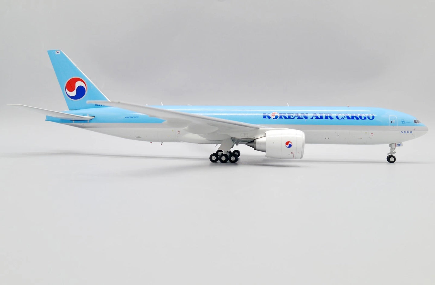JC WINGS B777F KOREAN AIR CARGO REG: HL8251