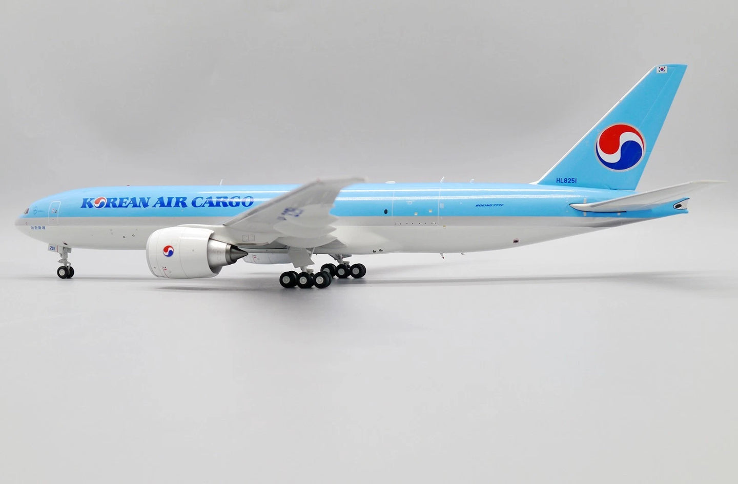 JC WINGS B777F KOREAN AIR CARGO REG: HL8251
