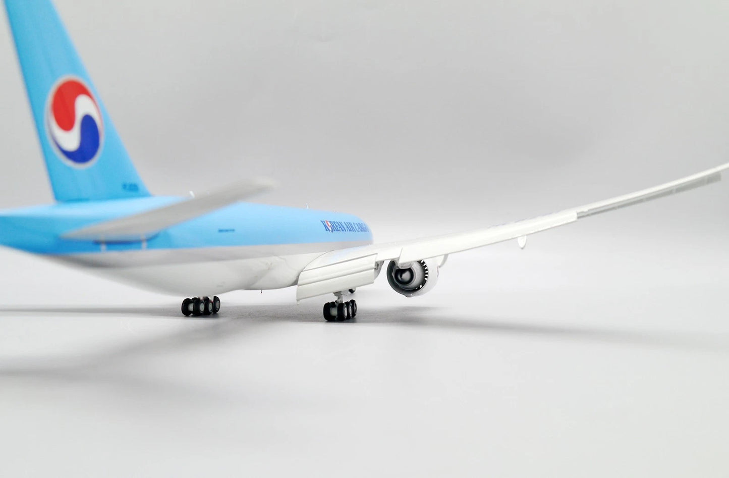 JC WINGS B777F KOREAN AIR CARGO REG: HL8251