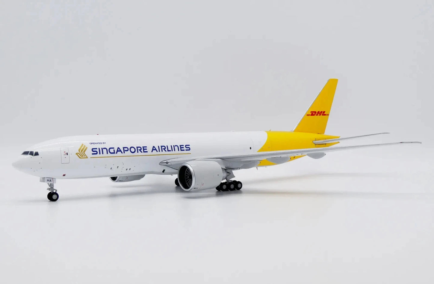 JC WINGS B777F DHL SINGAPORE AIRLINES REG: 9V-DHA