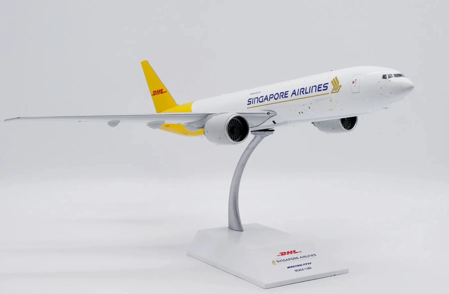 JC WINGS B777F DHL SINGAPORE AIRLINES REG: 9V-DHA