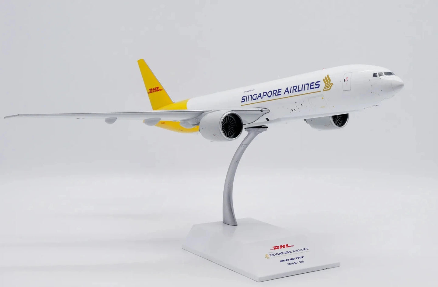 JC WINGS B777F DHL SINGAPORE AIRLINES REG: 9V-DHA