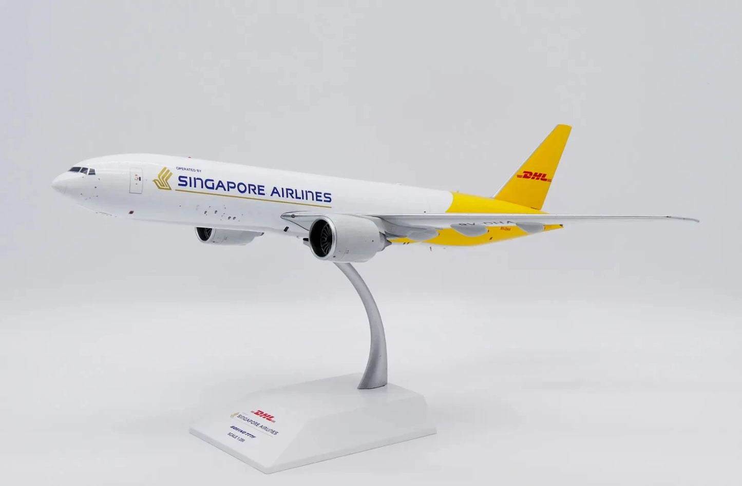 JC WINGS B777F DHL SINGAPORE AIRLINES REG: 9V-DHA