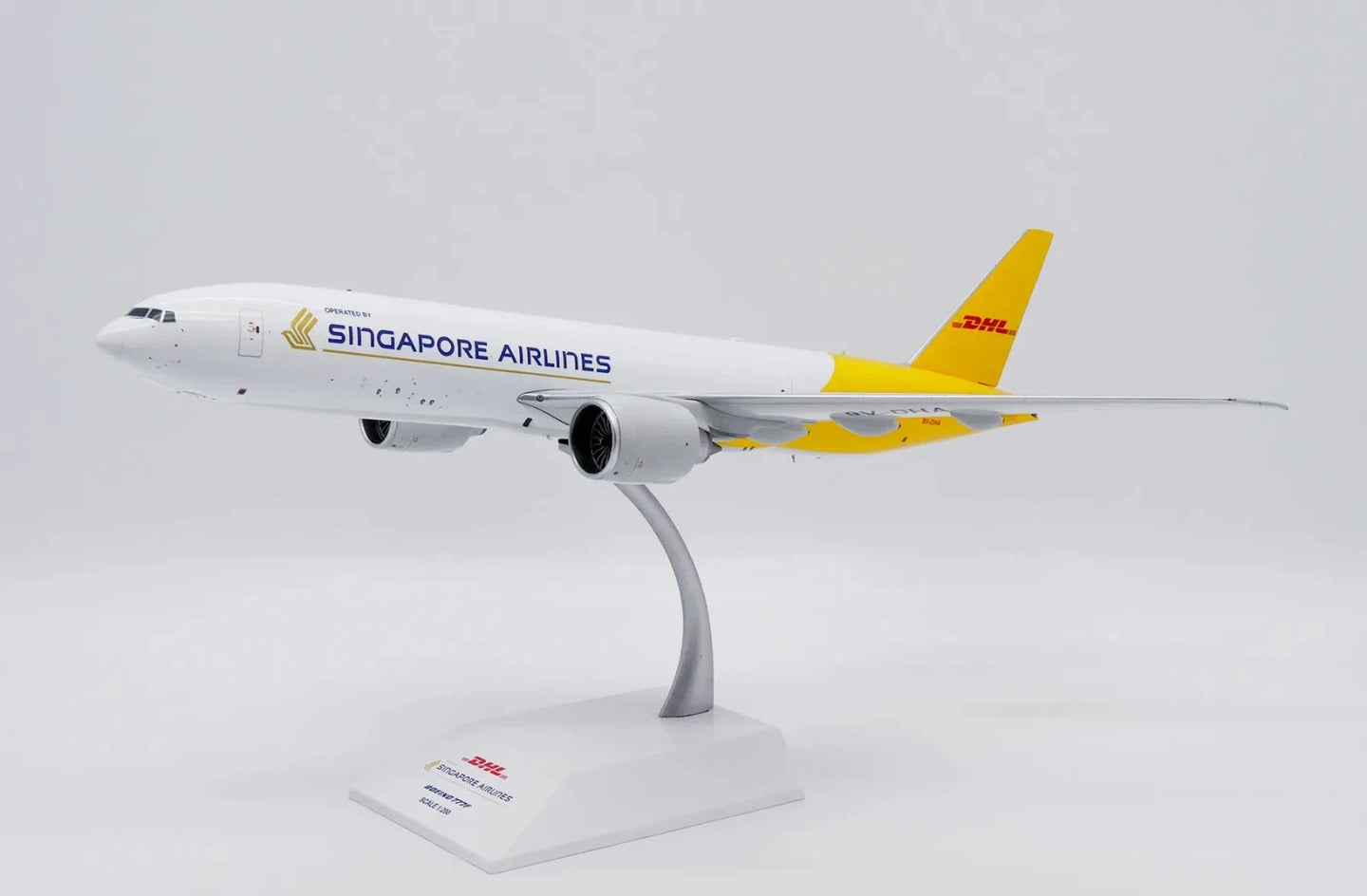 JC WINGS B777F DHL SINGAPORE AIRLINES REG: 9V-DHA