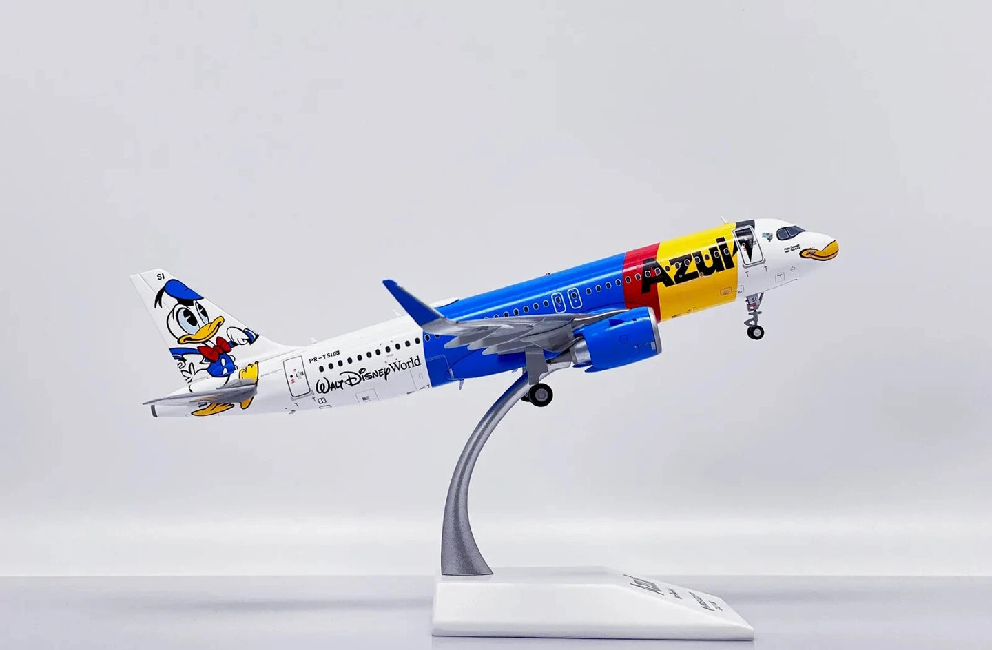 JC WINGS A320NEO AZUL "PATO DONALD" REG: PR-YSI